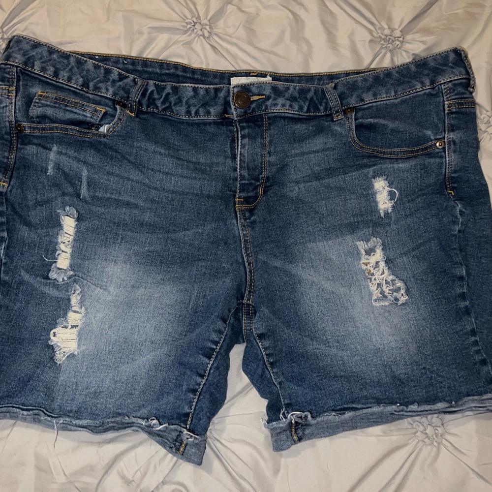 Plus sized Jean shorts